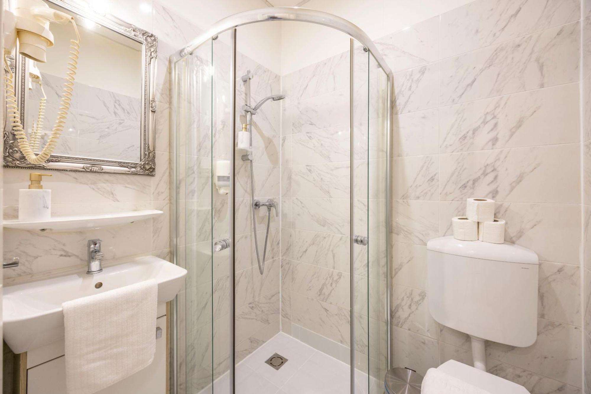Exclusive Private Residence In The Center Of Bp W 4Bedrms, 4 Bathrms Budapest Eksteriør bilde